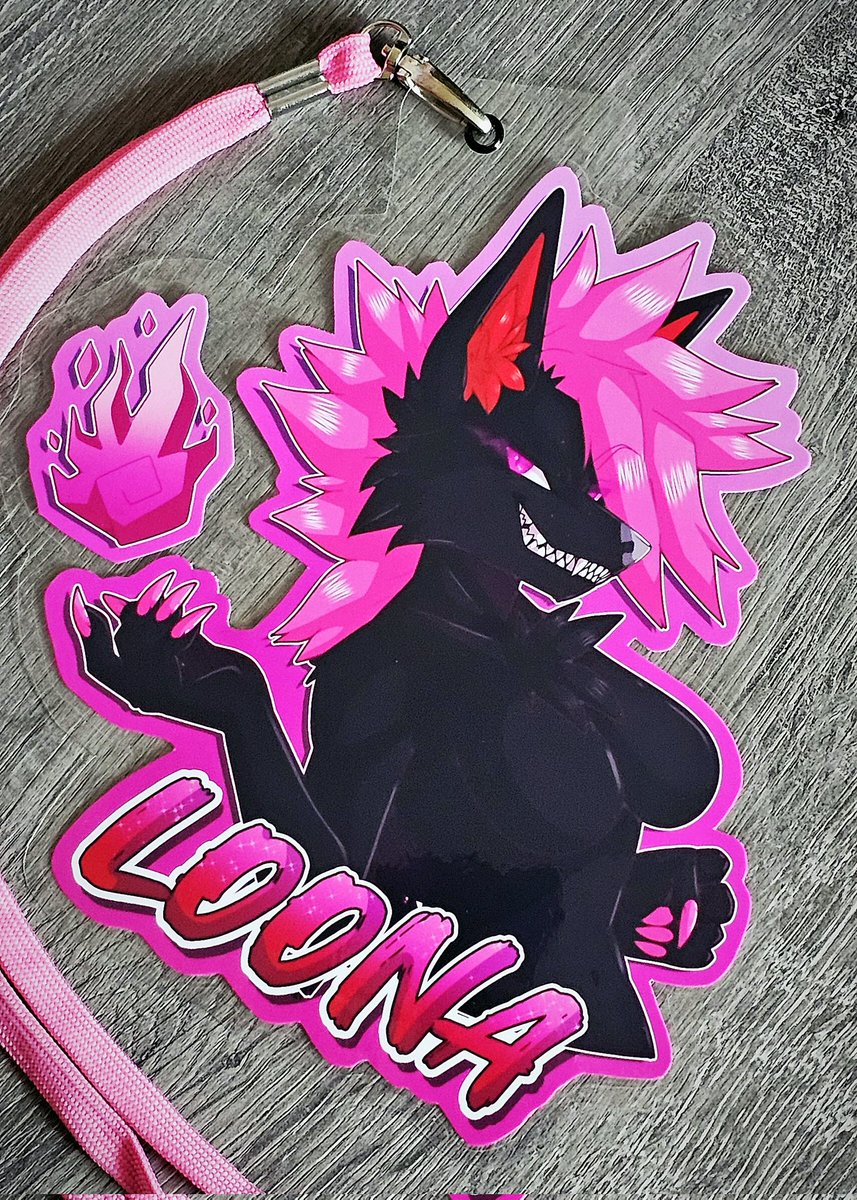 Waist up badge completed for <a href="/LoonaEWolf/">🏳️‍⚧️Loona Wolf/Radio Racoon</a> 🔥