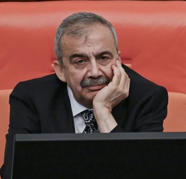 BAHADIROGLUU's tweet photo. Mekanın cennet olsun güzel insan Rabbim ailene sabır versin https://t.co/LbWuOJn6O9