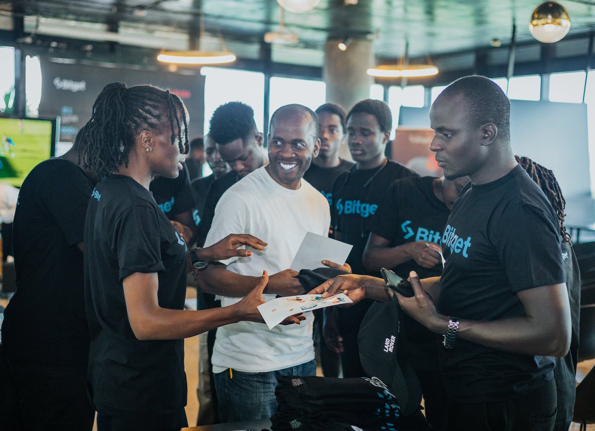harny1995's tweet photo. @bitgetglobal 
@cyrus_mich 
@Kiptum944340598 
@ThukuTDM 
#BitgetMeetupNairobi 
A serious crypto learning session https://t.co/1bM2hcFUwZ