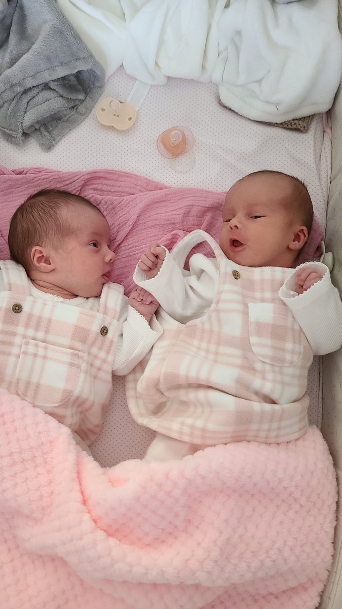 crystal20man's tweet photo. My gorgeous girls #twins #babies https://t.co/45V3WCTGAq
