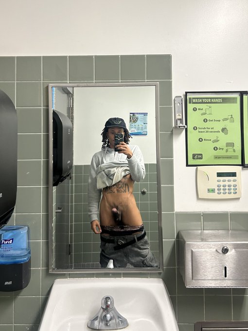 Watch Bones 🩻 (18+)'s leaked NSFW photo on TwXstars