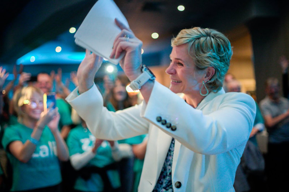 zalisteggall's tweet photo. Thank you Warringah 🩵
#auspol 
📷Ash Berdebes https://t.co/Y3JWLzGfts