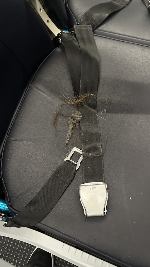 rfidjan's tweet photo. @DFWAirport @AmericanAir Does @DFWAirport suck as much as @AmericanAir ?
How about getting back to basics of customer experience and service? How about clean, working, on-time planes? My seat on AA flight. Great to sit in for 4 hrs!  🤮 #disgusting #gross #badcustomerservice #userexperiencefail https://t.co/IeqzSNzeZW