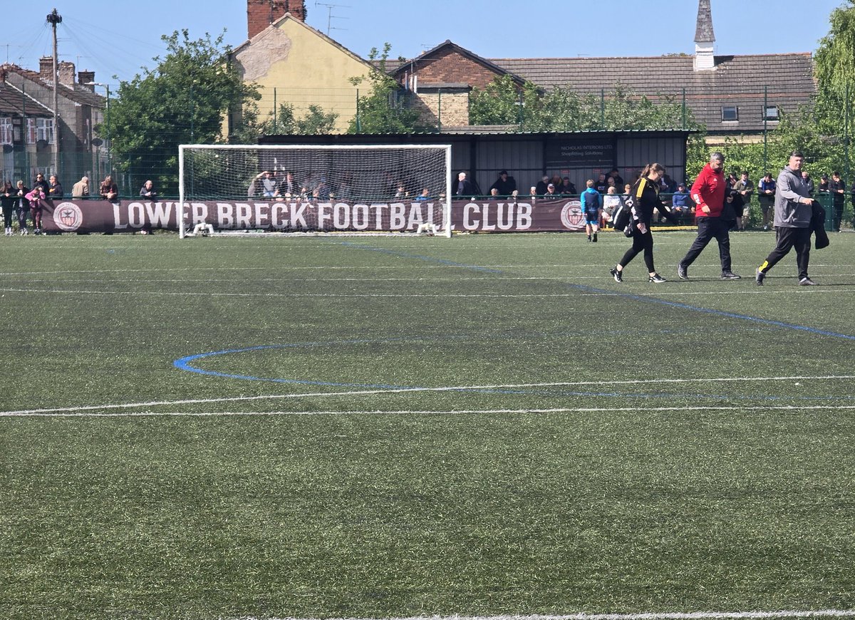 Paul Meharg (@paul_m_87) on Twitter photo #UTB π΄β«οΈ
<a href="/lowerbreck/">LOWER BRECK FC</a> #UTB π΄β«οΈ
<a href="/lowerbreck/">LOWER BRECK FC</a>