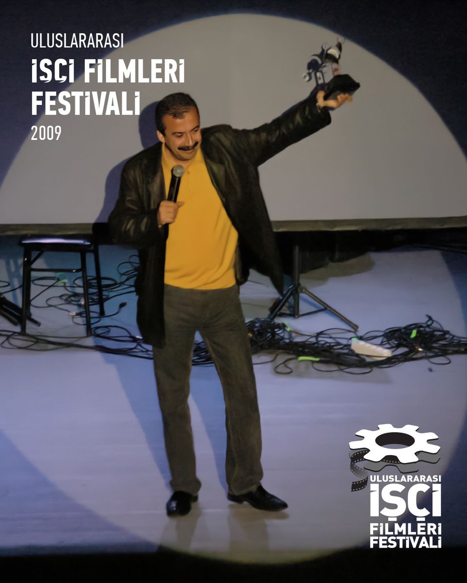 iscifilmfest's tweet photo. İlk açılış gecemizde "Dünyanın en güzel isimli festivali” demişti bundan 20 yıl önce. Şimdi Sırrı Süreyya Önder'in anısı için de festivalimizi sürdürmeye devam edeceğiz. Unutmayacağız https://t.co/NorGiF45MZ