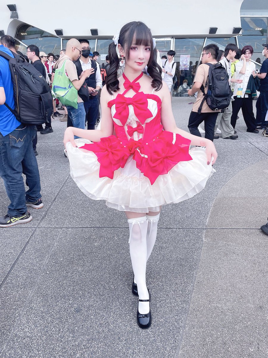 今天的照片❤️
大家有找到銀璃嗎？ https://t.co/60PIq1Wfay