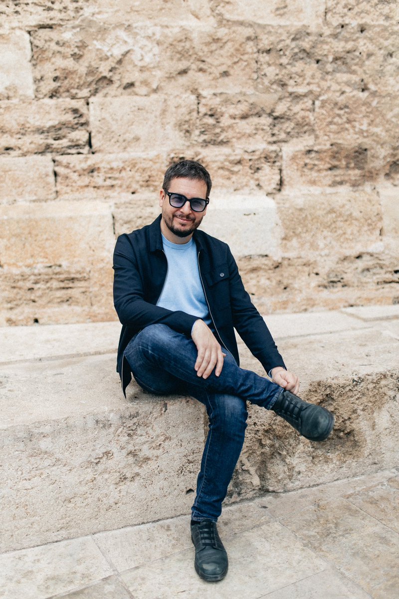 Pau Alabajos (@paualabajos) on Twitter photo Últim cap de setmana de la <a href="/firallibrevlc/">Fira del Llibre de València</a> ! Aquesta vesprada, a partir de les 19:45, @ricardchulia i jo presentarem l’editorial <a href="/RebelEdicions/">Rebel Edicions</a> i el volum zero del nostre catàleg, el llibredisc “Versos a la vietnamita”, en l’Espai <a href="/caixapopular/">Caixa Popular</a>
i de la mà de la Llibreria Xàtiva: Últim cap de setmana de la <a href="/firallibrevlc/">Fira del Llibre de València</a> ! Aquesta vesprada, a partir de les 19:45, @ricardchulia i jo presentarem l’editorial <a href="/RebelEdicions/">Rebel Edicions</a> i el volum zero del nostre catàleg, el llibredisc “Versos a la vietnamita”, en l’Espai <a href="/caixapopular/">Caixa Popular</a>
i de la mà de la Llibreria Xàtiva: