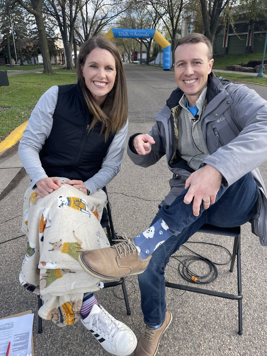 LeahBenoFox9's tweet photo. Gates are open for 54th Annual #WalkforAnimals! Come join us! The weather is perfect! @Animal_HumaneMN https://t.co/sMJngEA1o5