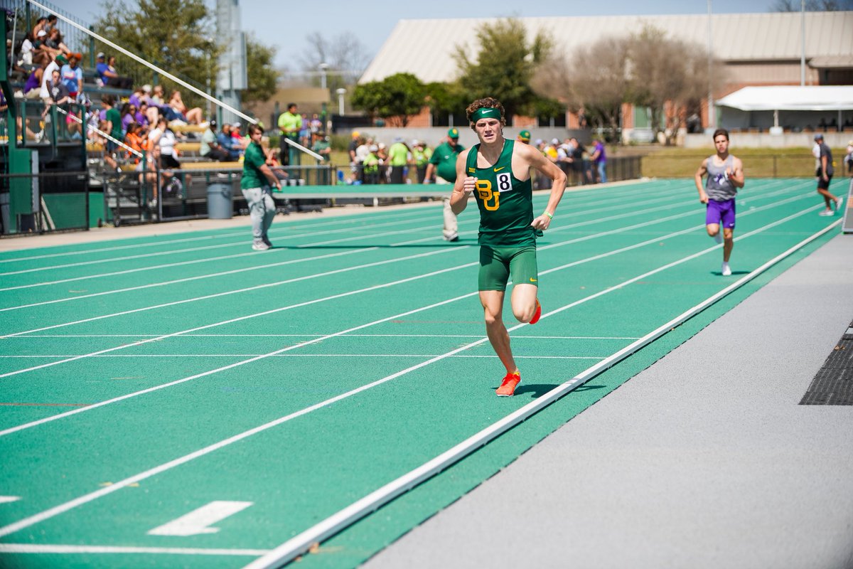 BaylorTrack's tweet photo. Aiden Ramshaw and Jack Sterrett are starting the events off for the Bears in the Men’s 5000m 🏃‍♂️

#SicEm🐻 https://t.co/TloFgunVqe