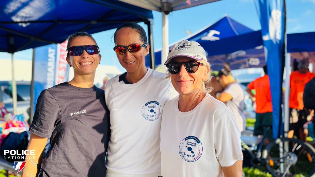 PoliceNationale's tweet image. #Sport | Jeudi, 20 équipes de la police nationale ont brillamment représenté l'institution en prenant le départ de la 34ème édition du Triathlon des entreprises en #Polynésie, portés par les valeurs de solidarité, de dépassement de soi et d’esprit d’équipe. Une édition parrainée