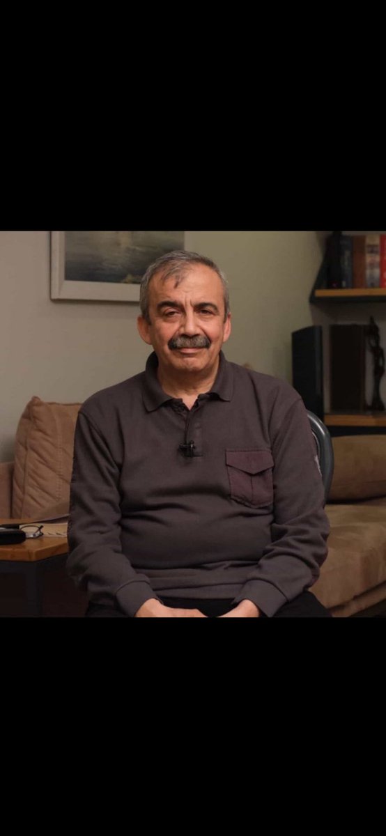 Ömrü barış yolunda bedel ödemekle geçti. Tek derdi ülkeye barış gelmesiydi. Huzurla uyu Sırrı abe mekanın cennet olsun.