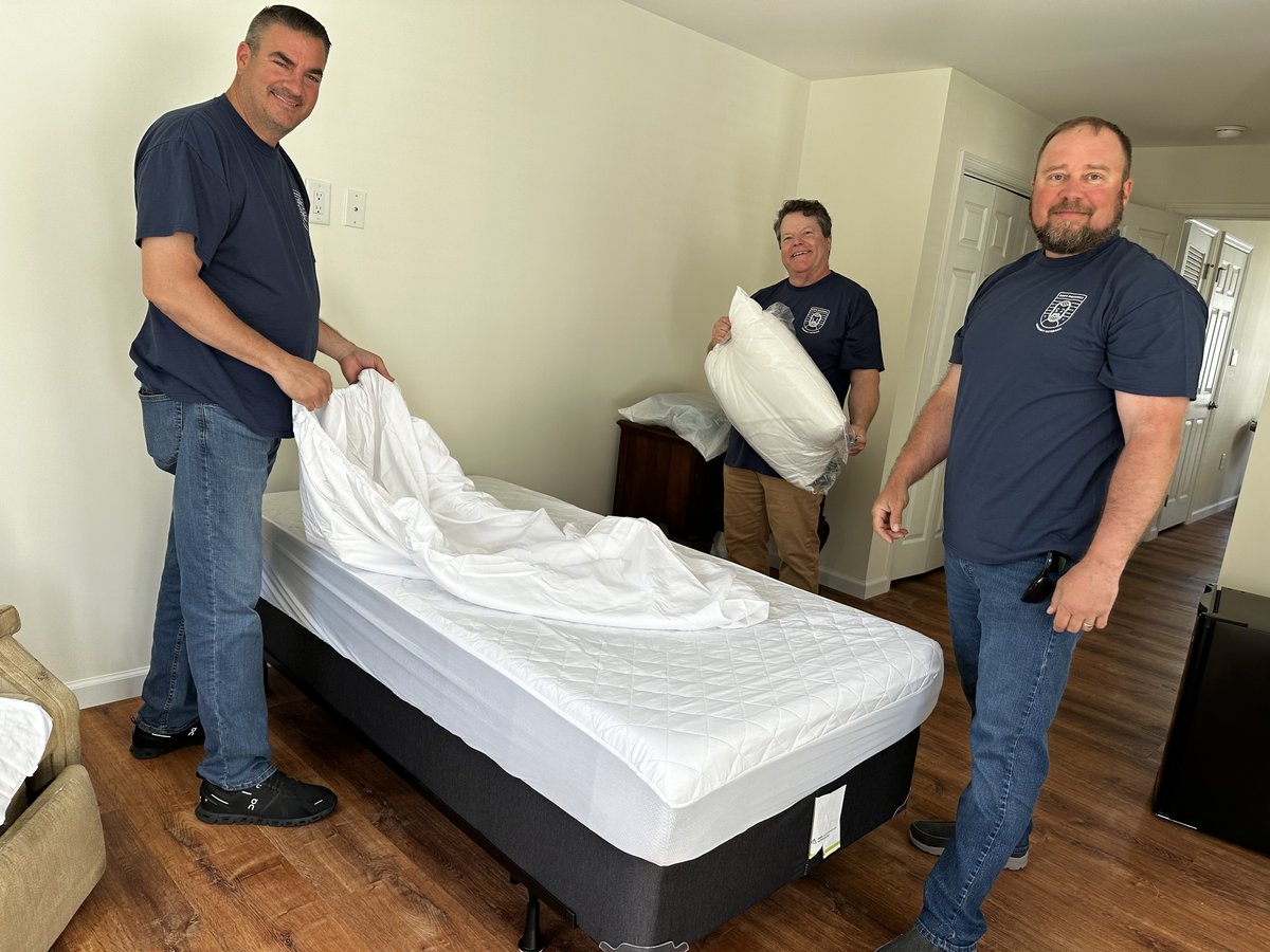 As we look back on National Volunteer Month, we are amazed and full of gratitude for our employees who have given their time to help others!

mybobs.shop/3EPeoIV