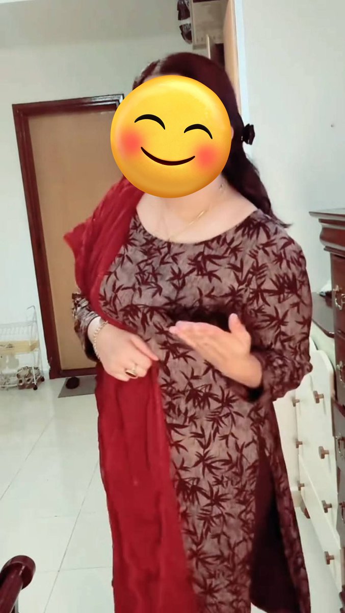 NadiaNoree's tweet photo. Ready for wedding night party.
کون کون سات میں جانا چاہتا ہے۔
#SherazWeddingHall
#Weekend_party
#Night_party
#WeekendVibes 
#Beautyinred 
#adventuretime
#Enjoy https://t.co/lIwxHdXb1K