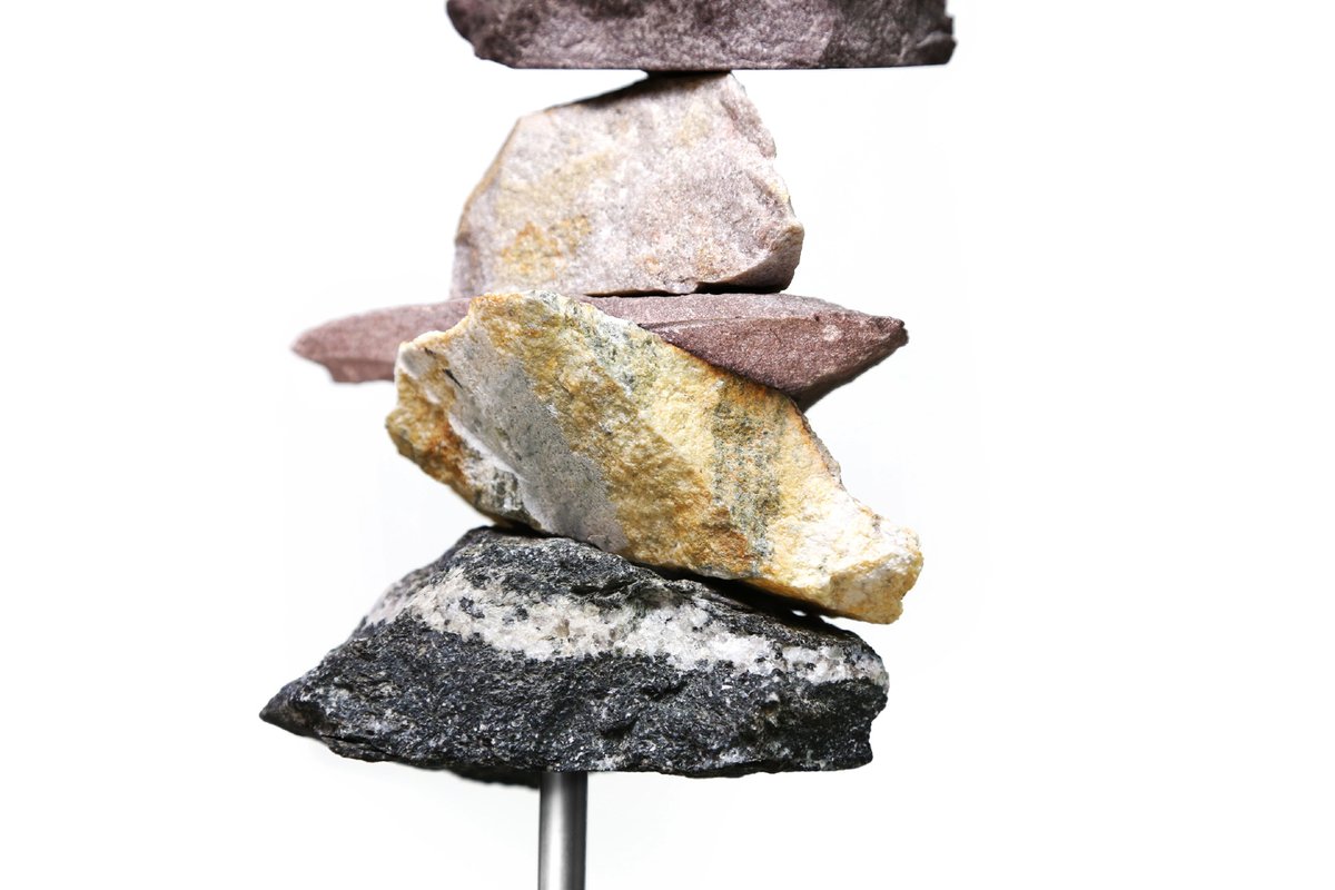 CuratedStudio tweet media