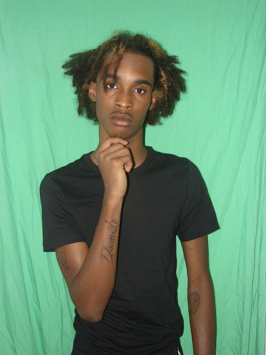 discaiden's tweet photo. i’m fin drop my album so it’s nothing that can bring me down. i mean either way nothing can bring me down no matter the circumstances. I’ll always keep going and dat was separates us from the rest https://t.co/89BKtMc3Cb