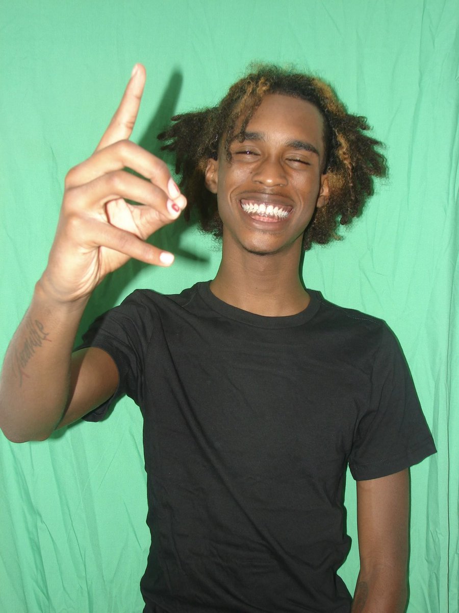 discaiden's tweet photo. i’m fin drop my album so it’s nothing that can bring me down. i mean either way nothing can bring me down no matter the circumstances. I’ll always keep going and dat was separates us from the rest https://t.co/89BKtMc3Cb