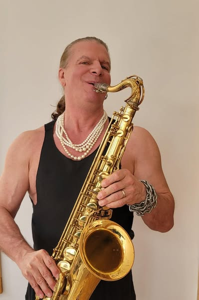 JuanC_Rdgz's tweet image. 🎵 Happy Birthday Tim Cappello 🎂🎵
#TimCappello #TheLostBoys #BeachConcertStar #HappyBirthdayTimCappello