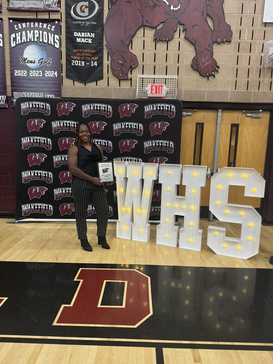 Veronica™⚓️ tweet media