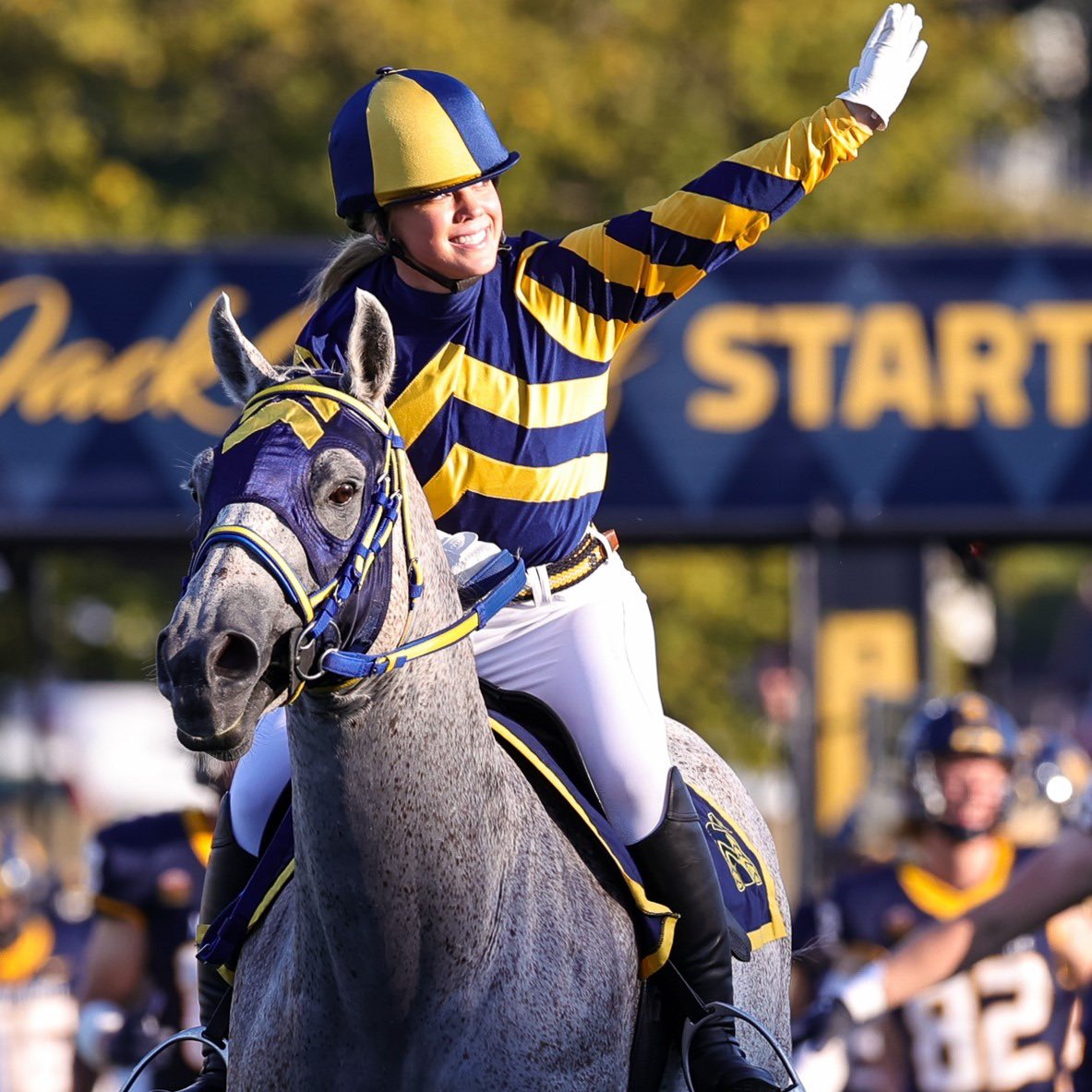Murray State Racers Athletics (@msuracers) on Twitter photo ๐๐น Our favorite day of the year!
Happy <a href="/KentuckyDerby/">Kentucky Derby</a> Day, Racer Nation!
#GoRacers๐ ๐๐น Our favorite day of the year!
Happy <a href="/KentuckyDerby/">Kentucky Derby</a> Day, Racer Nation!
#GoRacers๐
