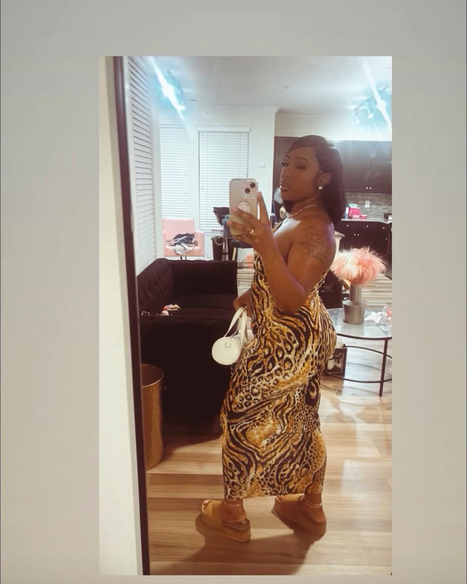 Ladyysidd's tweet photo. Tell that bitch we go together 🫦 https://t.co/7MyWrRIuQi
