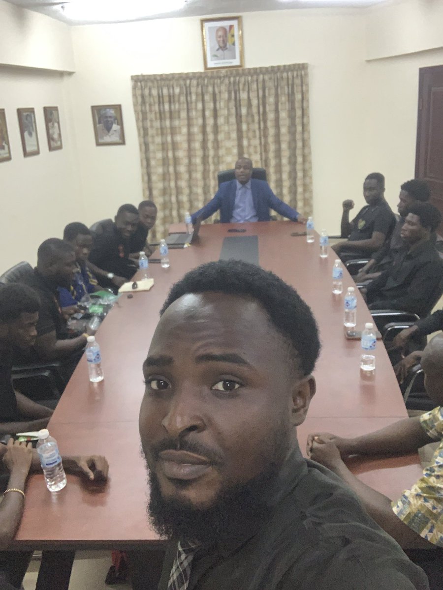 RoyalBobo's tweet photo. We were honored to initiate a landmark partnership with the esteemed Vice Chancellor of UPSA,paving the way for impactful collaborations, student growth, and a brighter future.The RoyalBobo Kingdom remains committed to driving positive change.

Long live the Royal Bobo Kingdom!👑 https://t.co/CmrUvnPMEl