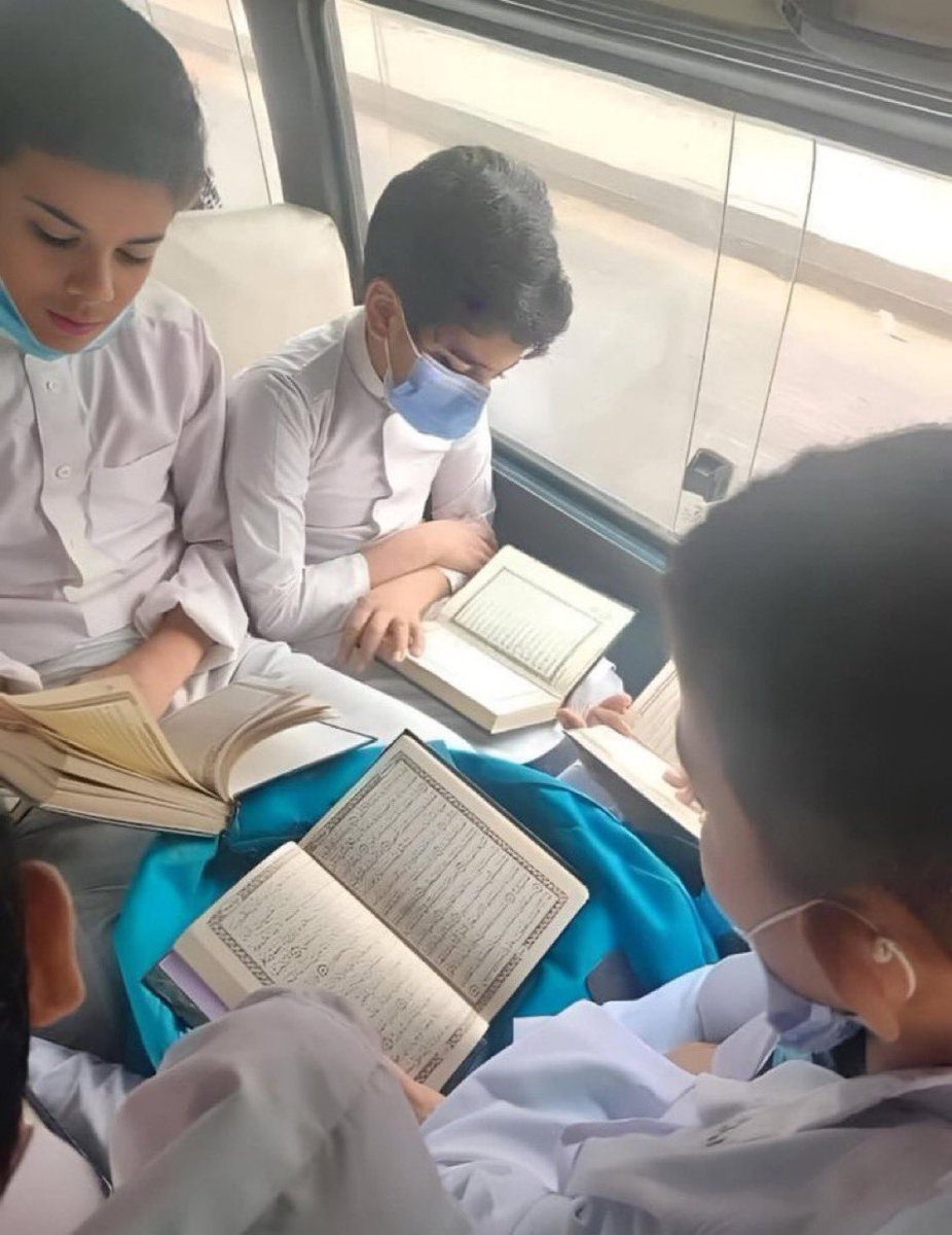 "الاختِلاط بالصّالحين يُصلِحك."🤍