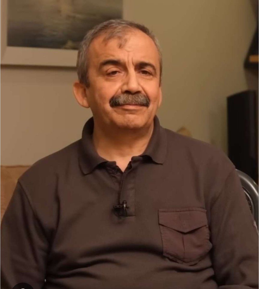 Sırrı Süreyya önder e Allahtan Rahmet Yakınlarına Başsağlığı diliyorum. Mekanın Cennet olsun