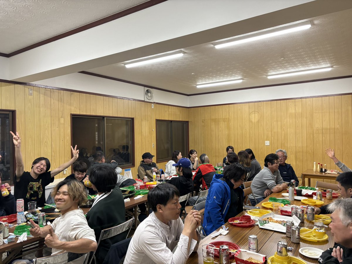 fujiwarafarm21's tweet image. ランスオブカオス祝勝会後のセルコートの出産
良い1日🍾
#Flightline
#デッカいメス