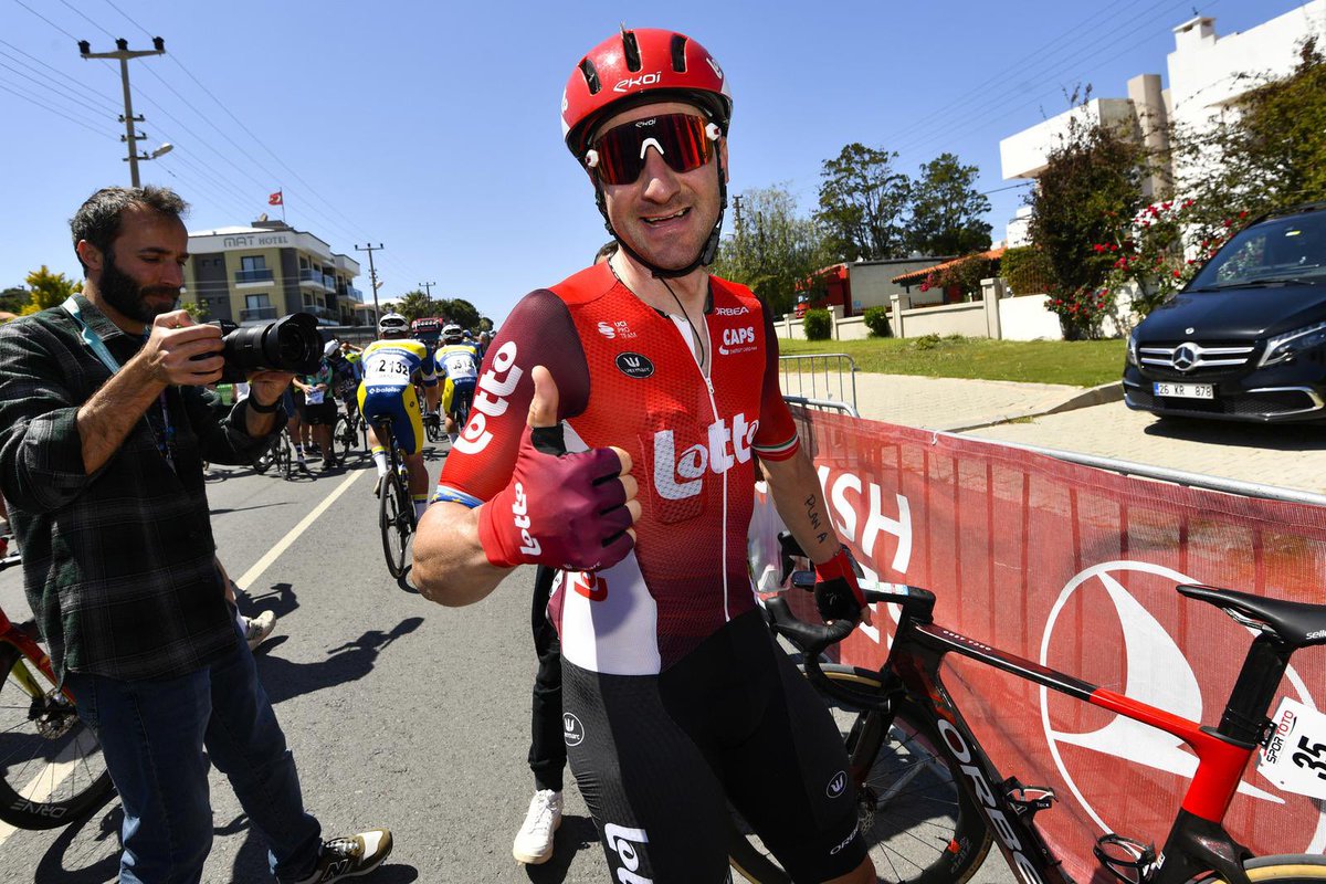 Elia Viviani tweet media