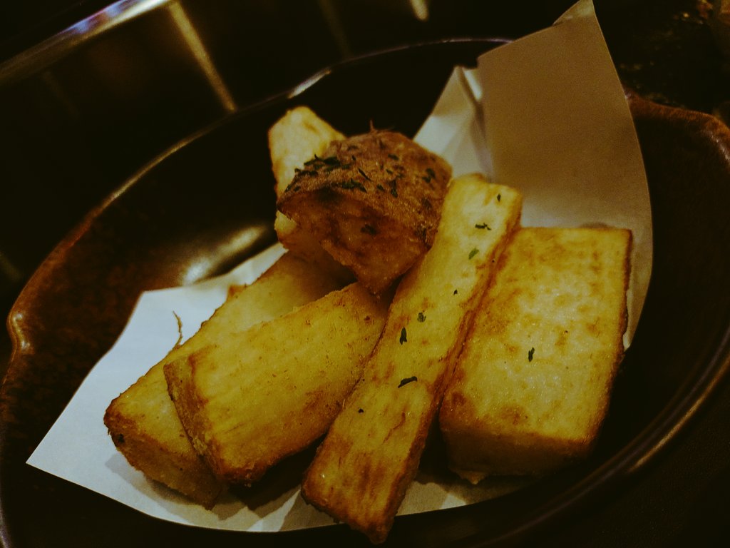 studioREST_shop's tweet photo. 【個人店を応援しよう】
繊細な味付けが素晴らしい‼️
是非、大事に使って下さいね。
studio RESTから30秒の場所にあります。
私は帯広のエグザイルと呼んでいます（笑）
イケメンに会いに来て！

#GAKU
#学
#個人店を応援しよう https://t.co/kgXt2wET7H