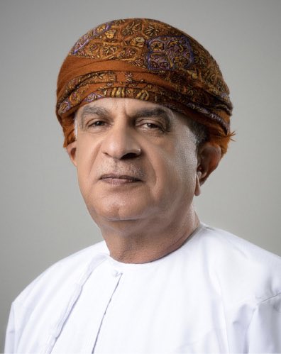 تشكر #مبادرة_دعم_الطالب_الجامعي معالي جمعة بن علي آل جمعة، وزير القوى العاملة سابقًا، على تبرعه الكريم بمجموعة من الكتب من:
•الجمعية العمانية للكتاب والأدباء
•النادي الثقافي
•بيت الزبير

كل الشكر لهذا الدعم الذي يُسهم في توسيع أثر المبادرة وتعزيز وصول المعرفة للطلاب