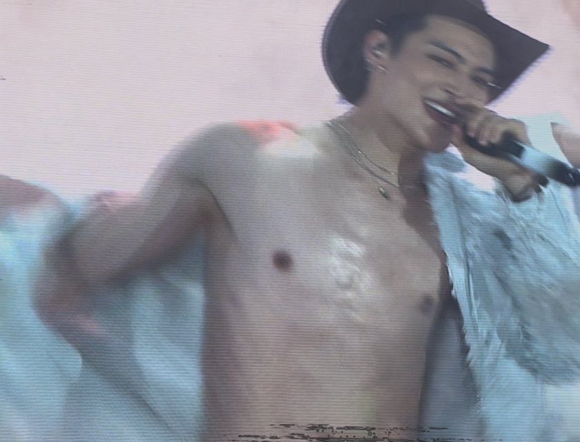 tuanxcoco's tweet photo. 😭😭😭😭😭😭😭😭😭 https://t.co/TqGferd57L