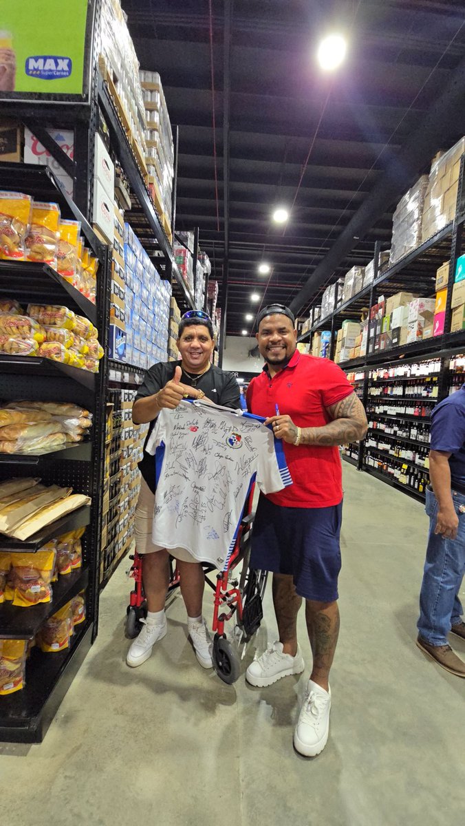 shebelut's tweet image. Leyendas en Veraguas @SuperCarnes_ @max_supercarnes @DavidVirzi @batakazopty 💙💯🇵🇦