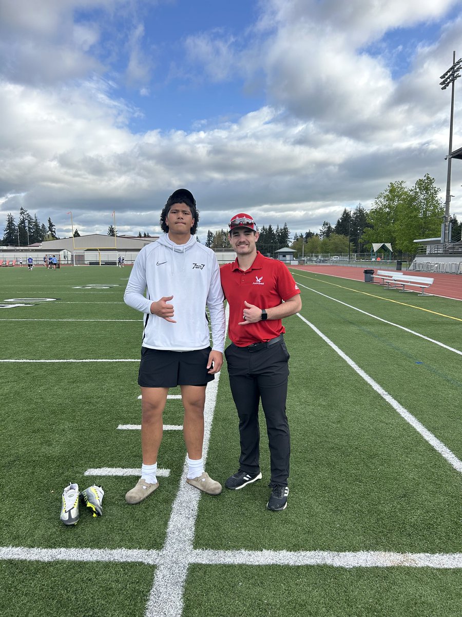 Elijah Muliufi (@muliufielijah) on Twitter photo Big thanks to <a href="/Coach__York/">Austin York</a> for driving to bethel to get some work in yesterday! #AGTG
<a href="/BrandonHuffman/">Brandon Huffman</a> <a href="/CoachDomser/">Coach Travis Domser</a> <a href="/CoachSwei/">Coach Swei Toia</a> <a href="/PrepRedzoneWA/">Prep Redzone Washington</a> <a href="/WashingtonPreps/">Washington Preps</a> Big thanks to <a href="/Coach__York/">Austin York</a> for driving to bethel to get some work in yesterday! #AGTG
<a href="/BrandonHuffman/">Brandon Huffman</a> <a href="/CoachDomser/">Coach Travis Domser</a> <a href="/CoachSwei/">Coach Swei Toia</a> <a href="/PrepRedzoneWA/">Prep Redzone Washington</a> <a href="/WashingtonPreps/">Washington Preps</a>