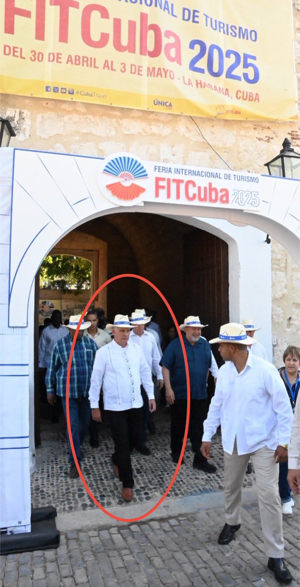 Taoro8's tweet image. Después de congelar recientemente las cuentas bancarias y prohibir a los empresarios extranjeros que saquen sus ganancias del país, @DiazCanelB se aparece en la Feria Internacional de Turismo a explicar a futuros empresarios extranjeros las “potencialidades” del turismo en Cuba.