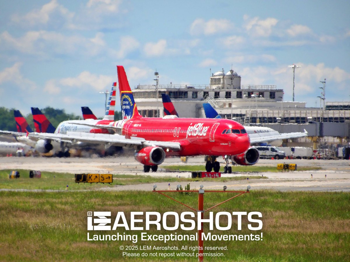 LEMAeroshots's tweet photo. The weekend has arrived, and I’m coming in HOT with this awesome plane!!! -LEM 🔴🤩🙌🏻🥵🔥🚒

✈️ @JetBlue @Airbus A320 🎨 #BlueBravest @FDNY Livery 🔢 #N615JB 📍 DCA (@Reagan_Airport) 🛬 Runway 1 🗓️ May 5, 2023 📸 @Kodak @KodakPIXPRO AZ528

#LEMAeroshots #FlyReagan #JetBlue https://t.co/F8upskwkzS