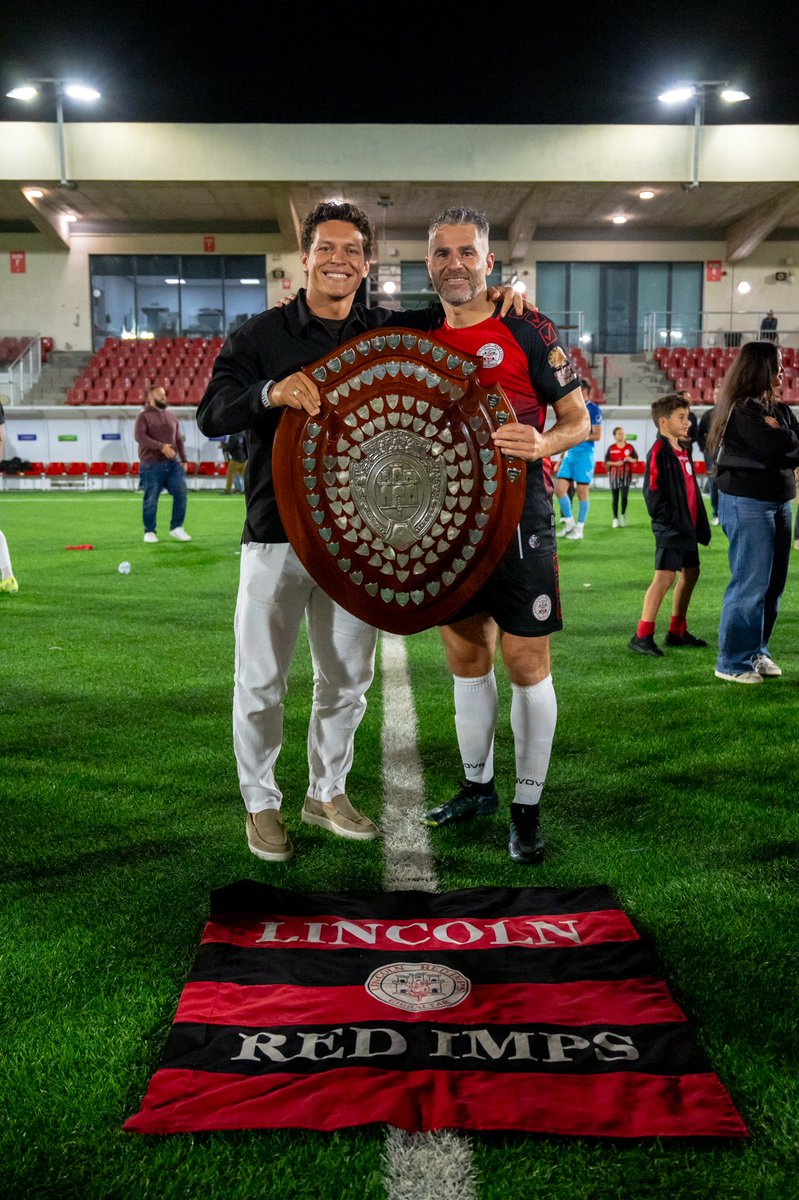 Andre Tjay De Barr tweet media