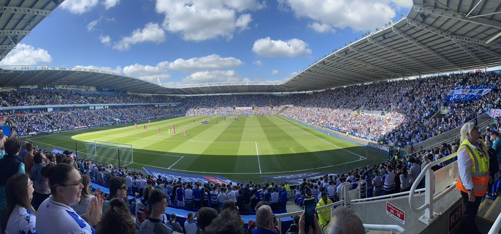 SamSpencer001's tweet photo. We’ve got our club back 🥹 #ReadingFC https://t.co/MJ2KZLirOp