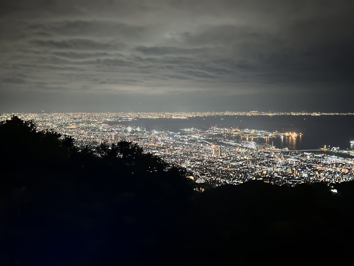 1000万ドルの夜景
今日は850万ドルかな😁

都会におると都会近辺に住みたくなるなぁ
早く有給消化入りたい〜