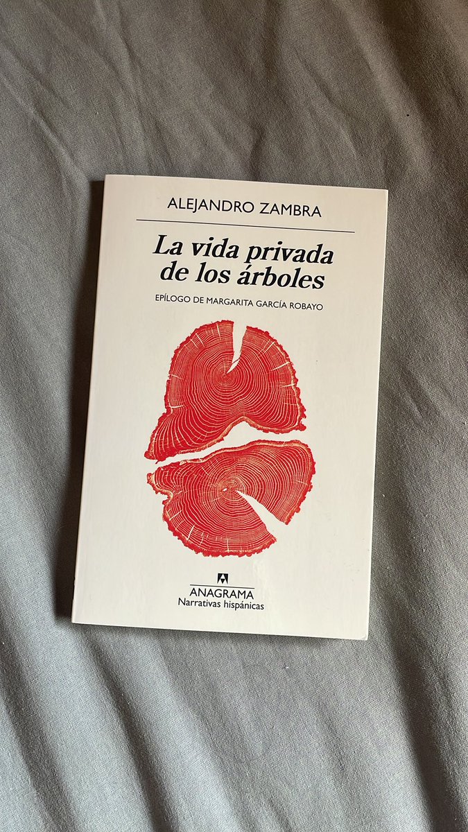 ale_piq's tweet photo. “La memoria no es ningún refugio. Solo queda un inconsistente balbuceo de nombres y calles que ya no existen.” https://t.co/7a8eOA6Om1