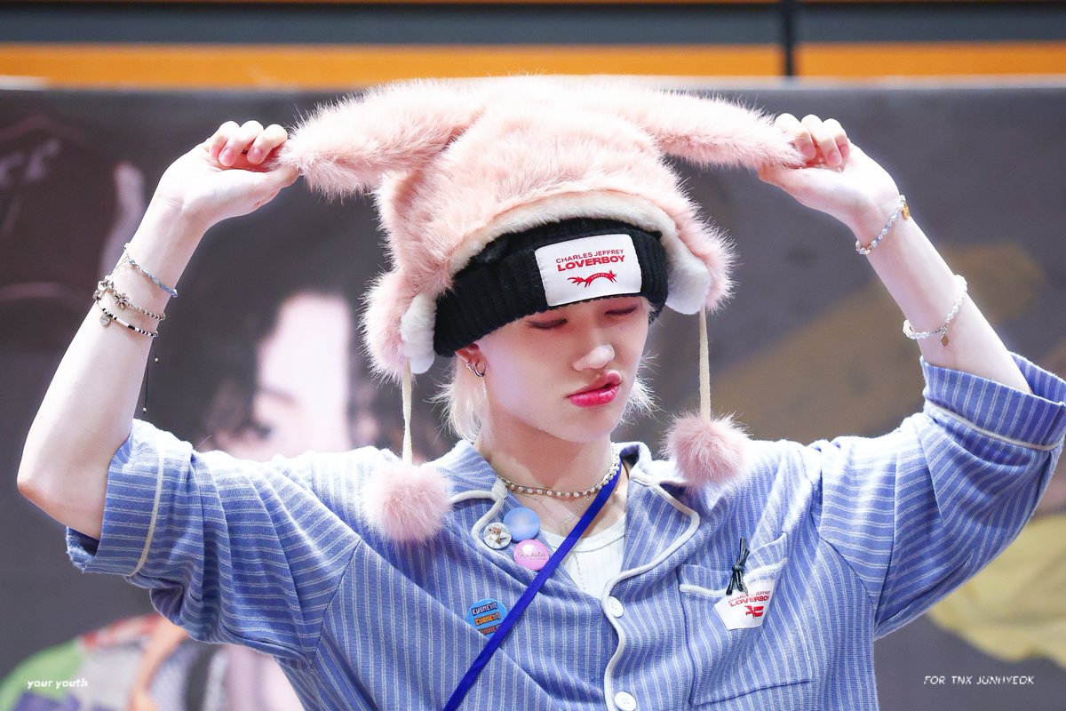 youryouth_tnx's tweet photo. 250503 도쿄 릴리즈 이벤트
바보토끼🐰💕
#TNX #티엔엑스 
#천준혁 #JUNHYEOK https://t.co/S8hDDftKmR