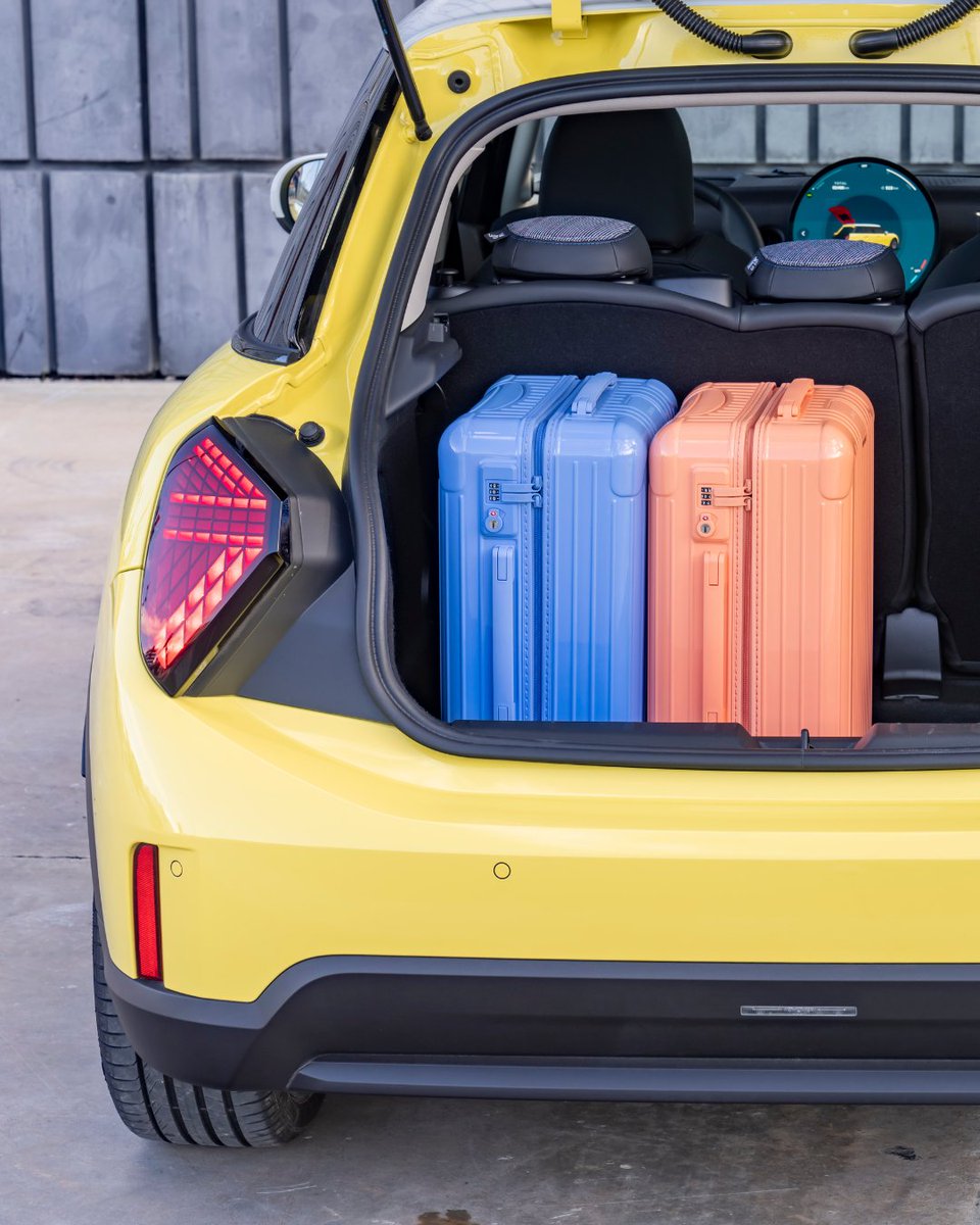 What are your bank holiday weekend plans? ✨

With a boot that can be extended up to 925 litres, you can take almost anything with you on your weekend adventures with the MINI Cooper 5-Door!

Discover more>> tinyurl.com/y4uafjy6

#LloydMINI #MINICooper #BankHolidayWeekend