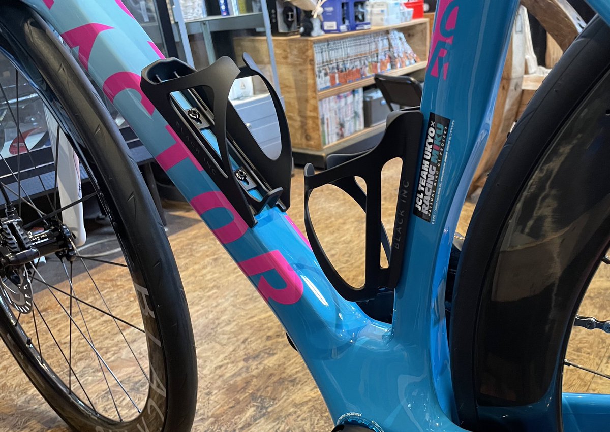 black inc カーボンボトルゲージ Black Inc Water Bottle Cage ブラックインク ボトルケージ | ロード