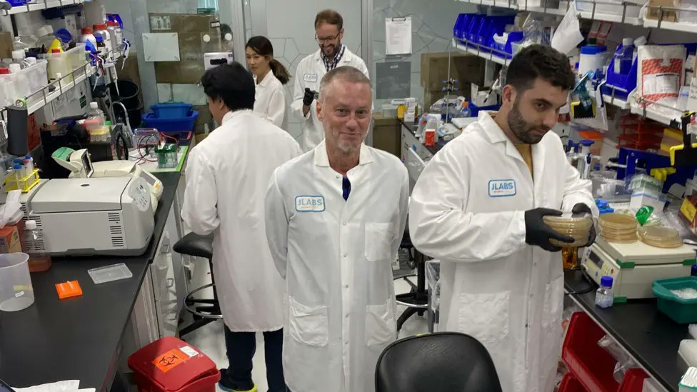 MarioNawfal's tweet photo. HUMAN PINCUSHION HELPS CREATE “UNIVERSAL” ANTIVENOM

Tim Friede spent nearly 2 decades turning himself into a human science experiment — injecting snake venom on purpose over 700 times and surviving more than 200 bites.

While most of us avoid cobras and mambas, Tim was busy becoming immune to them — and now his blood might save thousands of lives a year.

Scientists found his DIY immunity packed “broadly neutralizing antibodies” that worked against 13 of the world’s deadliest snakes — and partially against 6 more.

Current antivenoms need to match specific snakes like a bad Tinder date. Tim’s blood just gave us a shot at going universal.

Sources: BBC