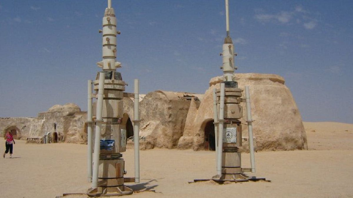 AAEESdotORG's tweet image. From Sci-Fi to Science Reality 
Remember Luke Skywalker's Uncle Owen moisture farming on Tatooine? Turns out, that "galaxy far, far away" isn’t so far off after all.
May the fourth be with you

 theconversation.com/some-star-wars…

#ScienceReality #MoistureFarming #SciFiMeetsScience