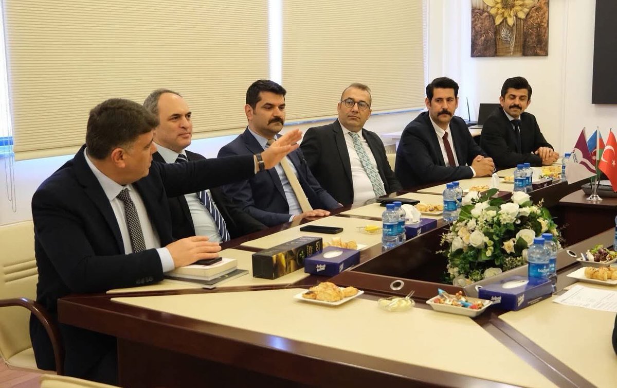 TESİAD Kurucu Genel Başkanı Dr. İlyas Bozkurt, TESİAD Genel Başkanı Dr. Halil İbrahim Yılmaz, TESİAD Yurt Dışı Teşkilatlanma Genel Başkan Yardımcısı Mehmet Talha Zeytinci, Azerbaycan Hazar Üniversitesi Mütevelli Heyet Başkanı Prof. Dr. Hamlet İsaxanlı’ya Ziyaret