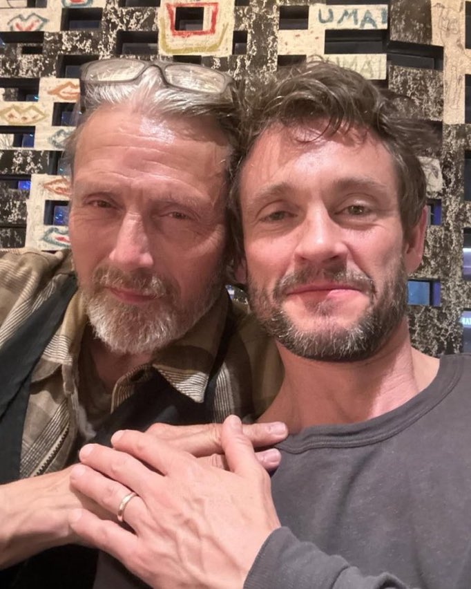 their face 😭 they knew exactly what they were doing 😭