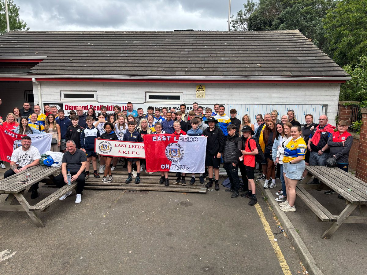 I hope the 82 travelling up to Newcastle have a great day 🏉🍻

The East Leeds barmy army on route to watch the mighty <a href="/leedsrhinos/">Leeds Rhinos</a> 🦏🔵🟡 at magic weekend 🪄

#OneClubOneFamily