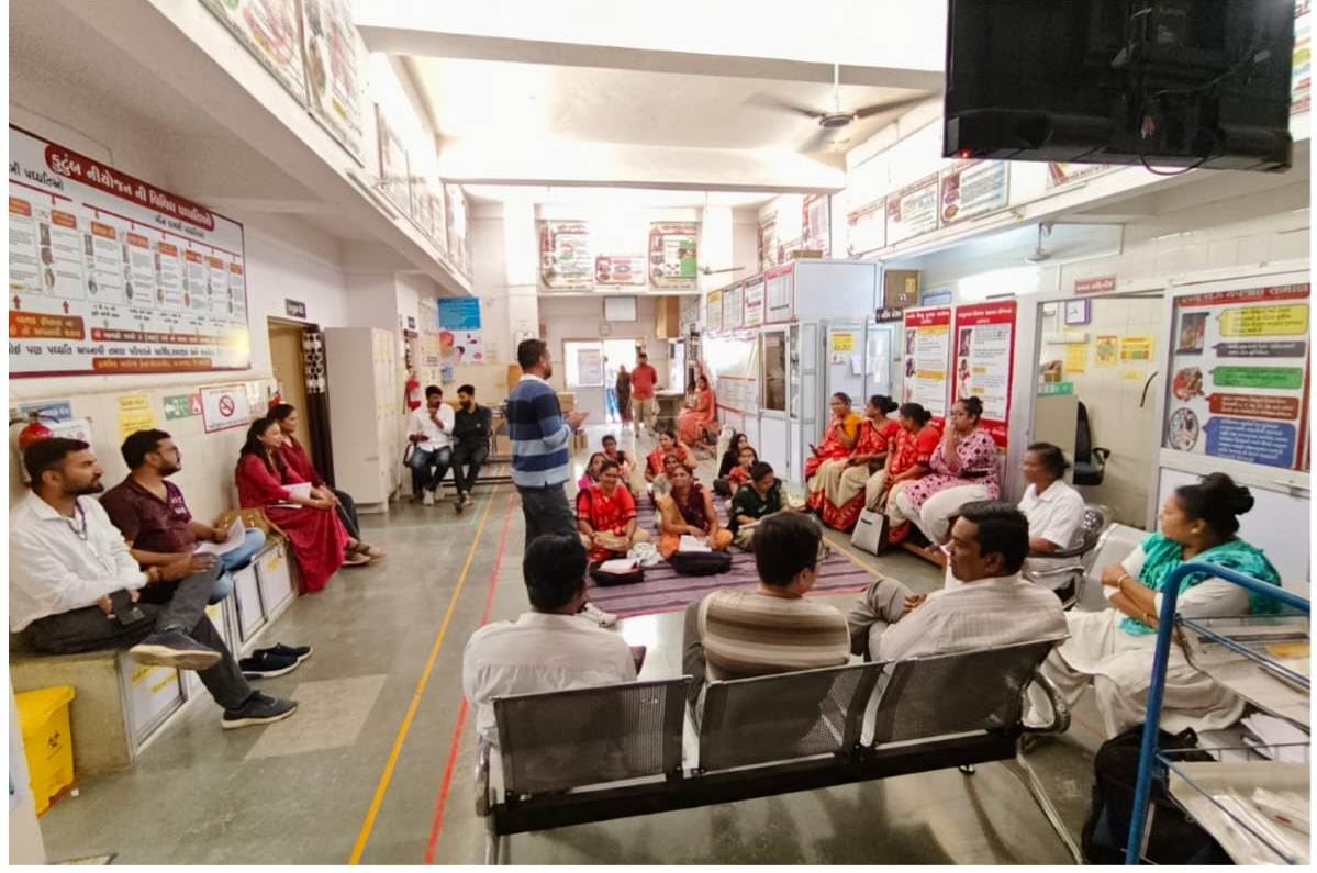 AmreliHealth's tweet photo. આજરોજ અમરેલી જિલ્લાના વિવિધ PHC અને UPHC ઉપર આશા મિટિંગનું આયોજન કરવામાં આવ્યું હતુ. જેમા આરોગ્યના વિવિધ કાર્યક્રમો અંગે આરોગ્ય શિક્ષણ આપવામાં આવ્યું હતુ.
#Ashameeting https://t.co/zDwSWPqNZ3