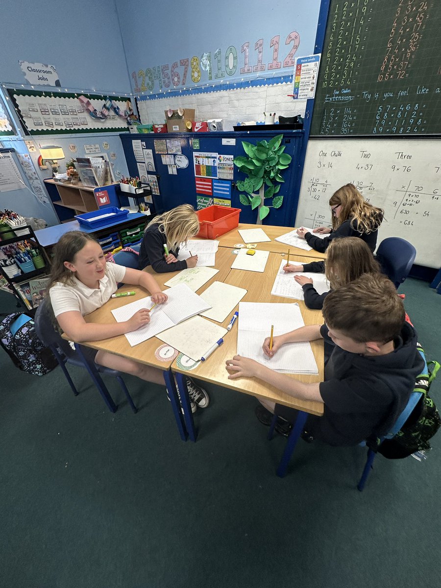 MissMcLay's tweet photo. Working hard on our box method! Confidence is growing and we’re smashing those multiplication problems! Love seeing the progress! ✖️😊💗 #PrimaryMaths #BoxMethod #NumeracyConfidence https://t.co/YdiTl3aTjD